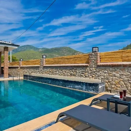 Artan 1 / Yesiluezuemlue Hotell Fethiye